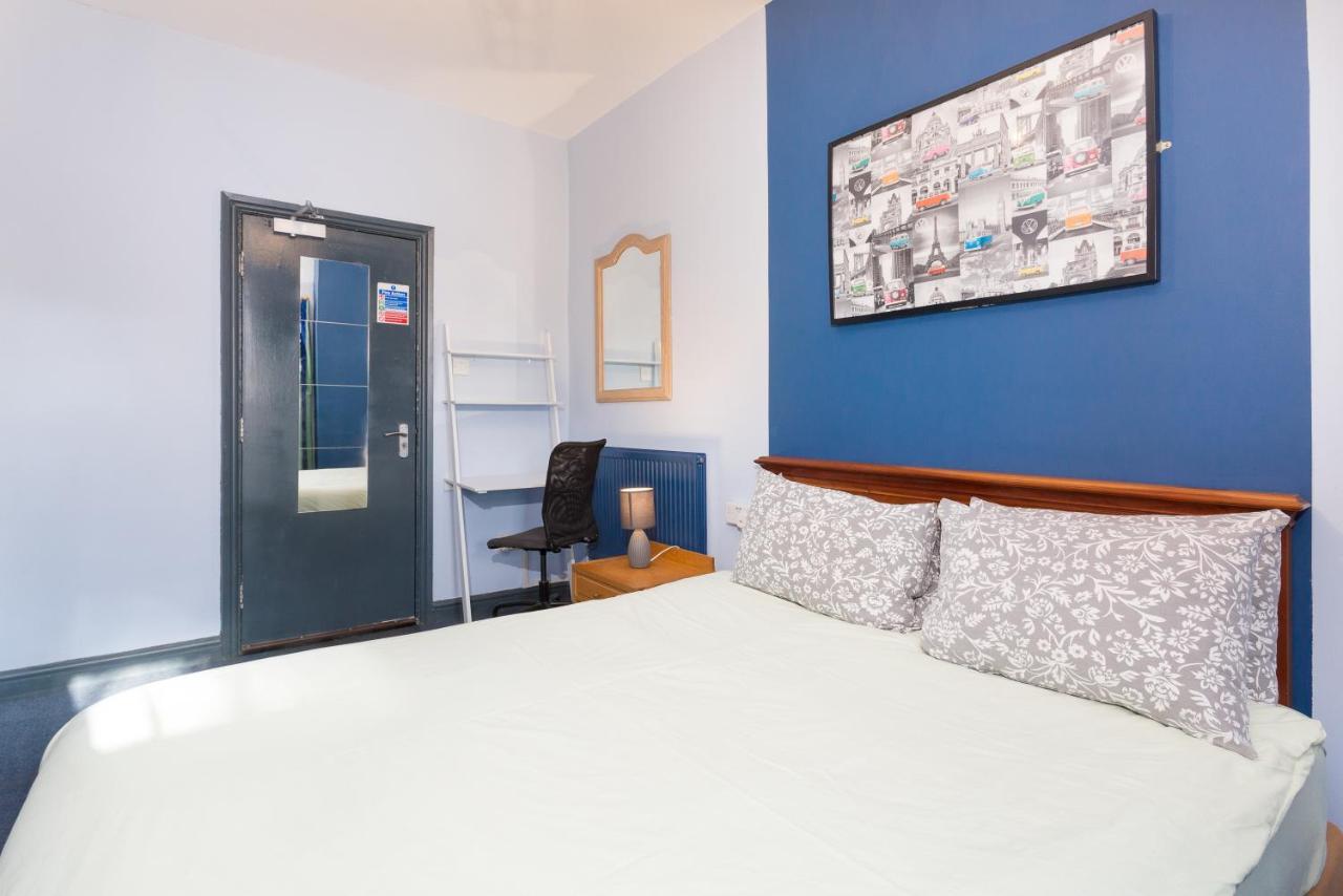 Russell Scott Backpackers - Sheffield Hostel Exterior photo
