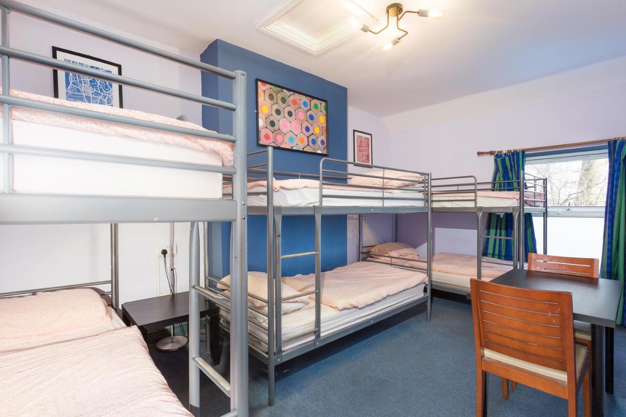 Russell Scott Backpackers - Sheffield Hostel Exterior photo