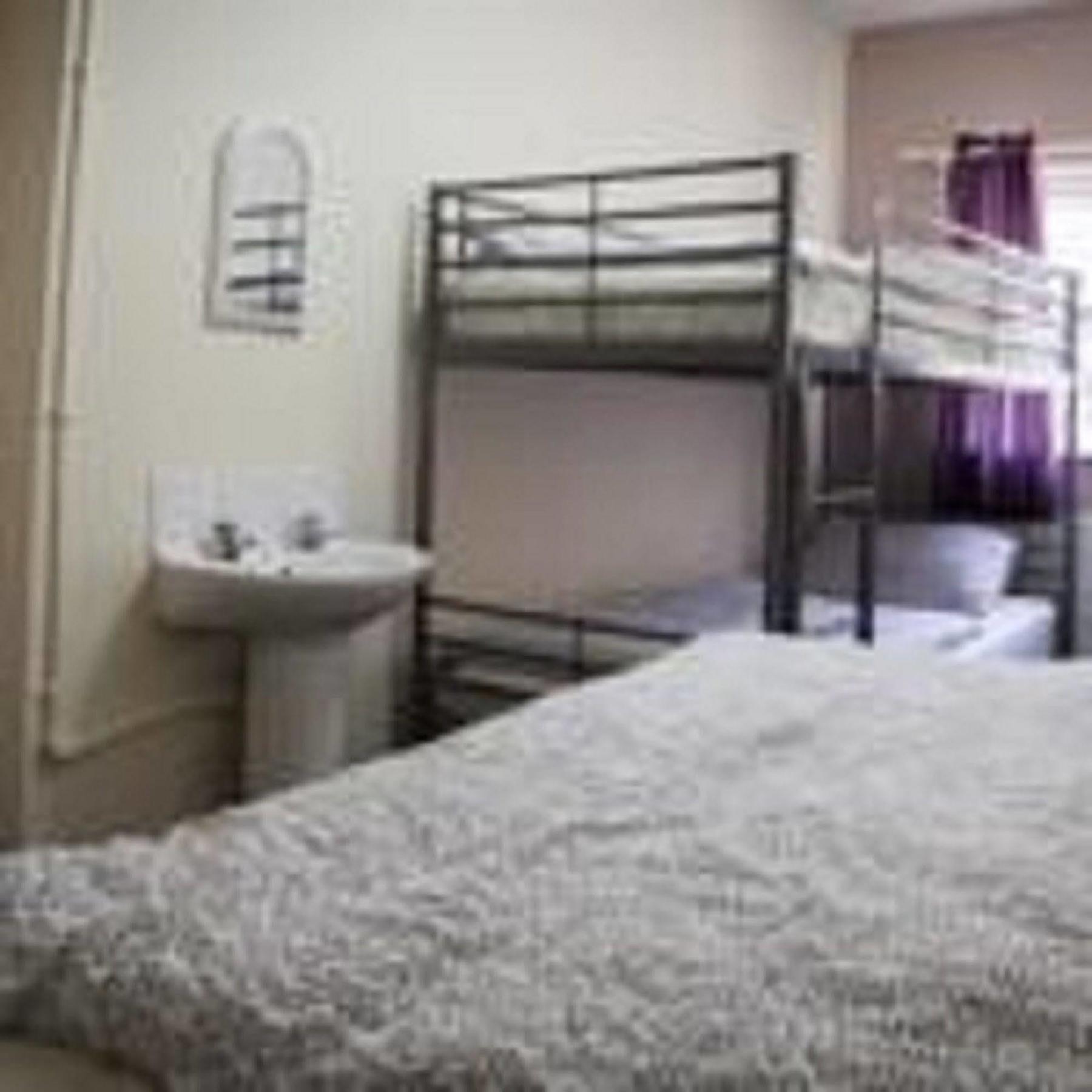Russell Scott Backpackers - Sheffield Hostel Exterior photo