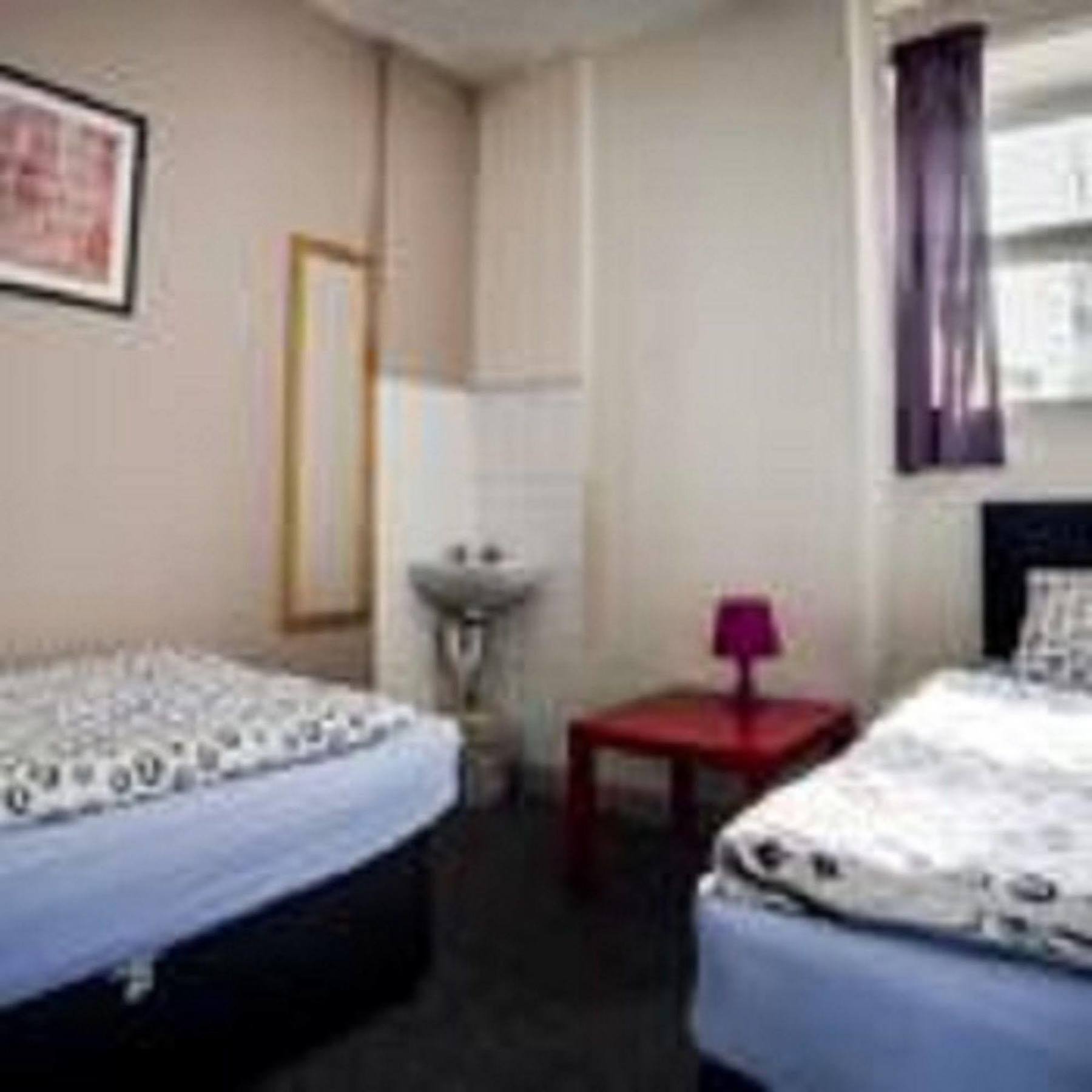Russell Scott Backpackers - Sheffield Hostel Exterior photo