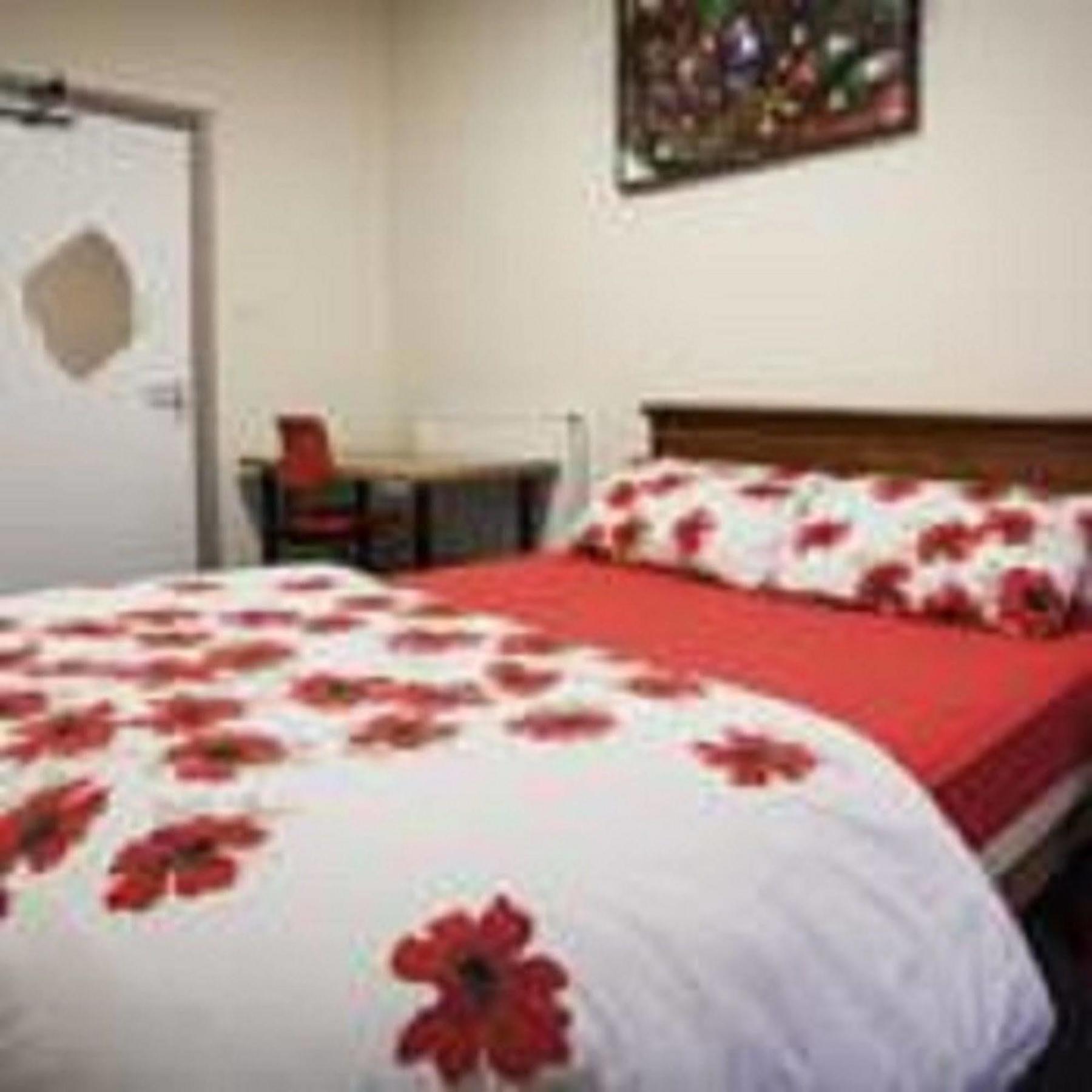 Russell Scott Backpackers - Sheffield Hostel Exterior photo