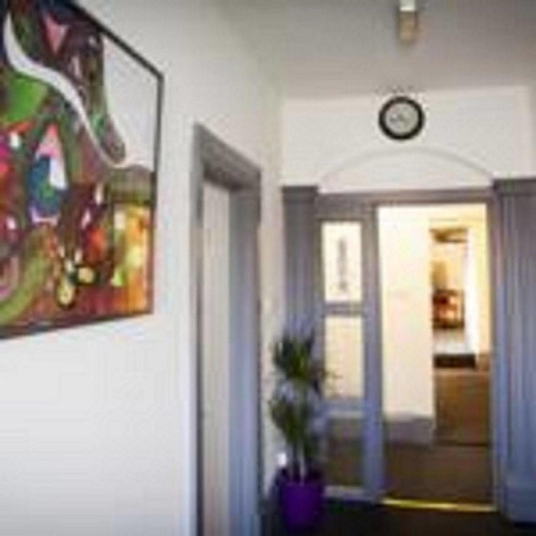 Russell Scott Backpackers - Sheffield Hostel Exterior photo